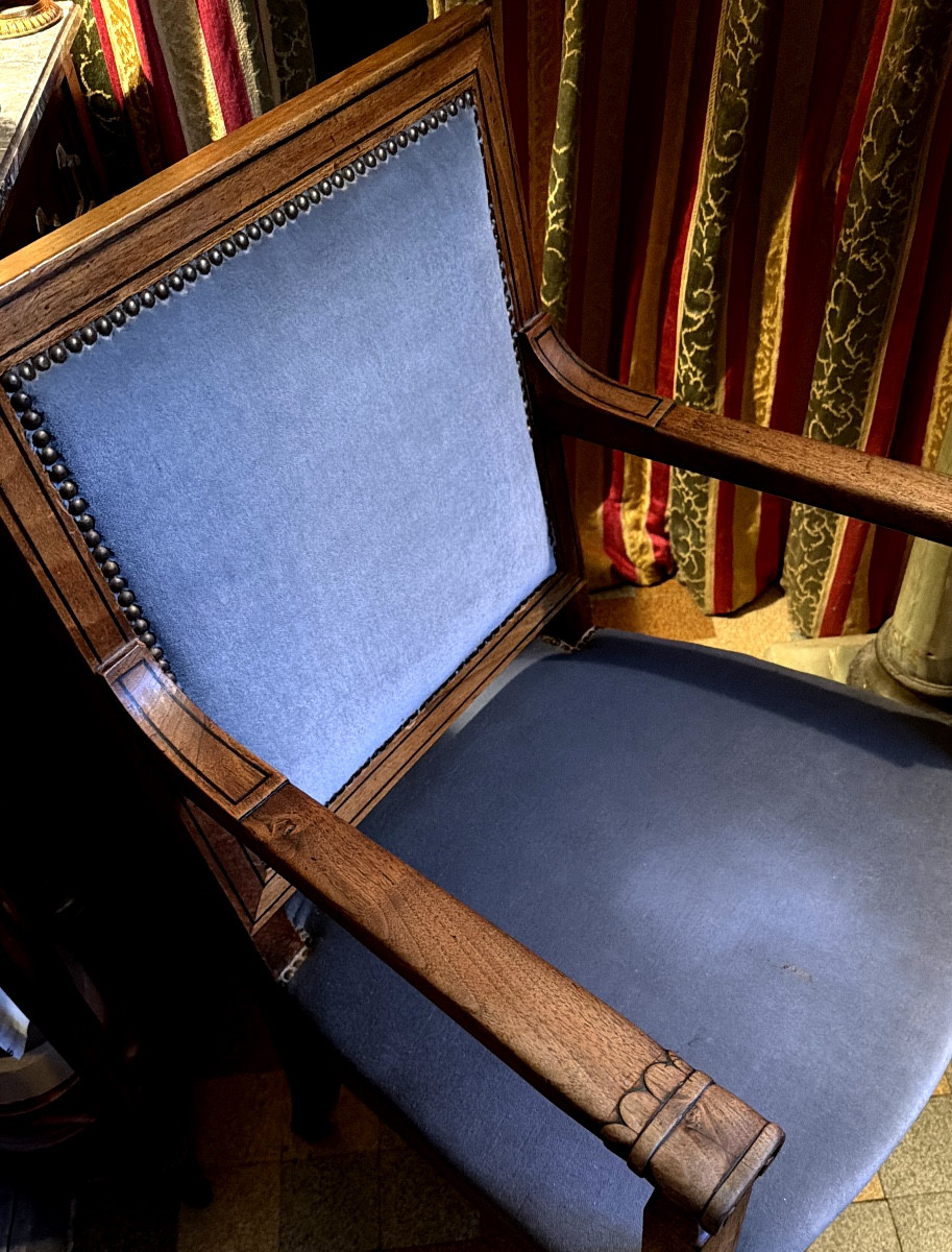 Elégant fauteuil style Directoire en merisier accotoirs droits en merisier et filets d'amarante-photo-4