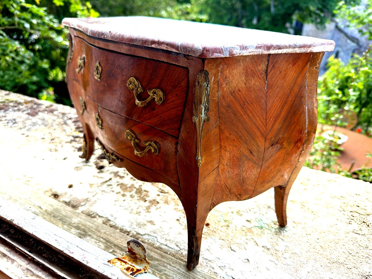 Charmante Commode "petite maitrise"sauteuse marquetée XIXème, style Louis XV, marbre & bronzes-photo-4