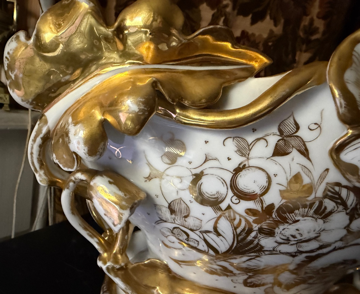 Important beau vase ,dit de mariage en porcelaine blanche dorée a l'or vif ,ép ; Louis Philippe-photo-2