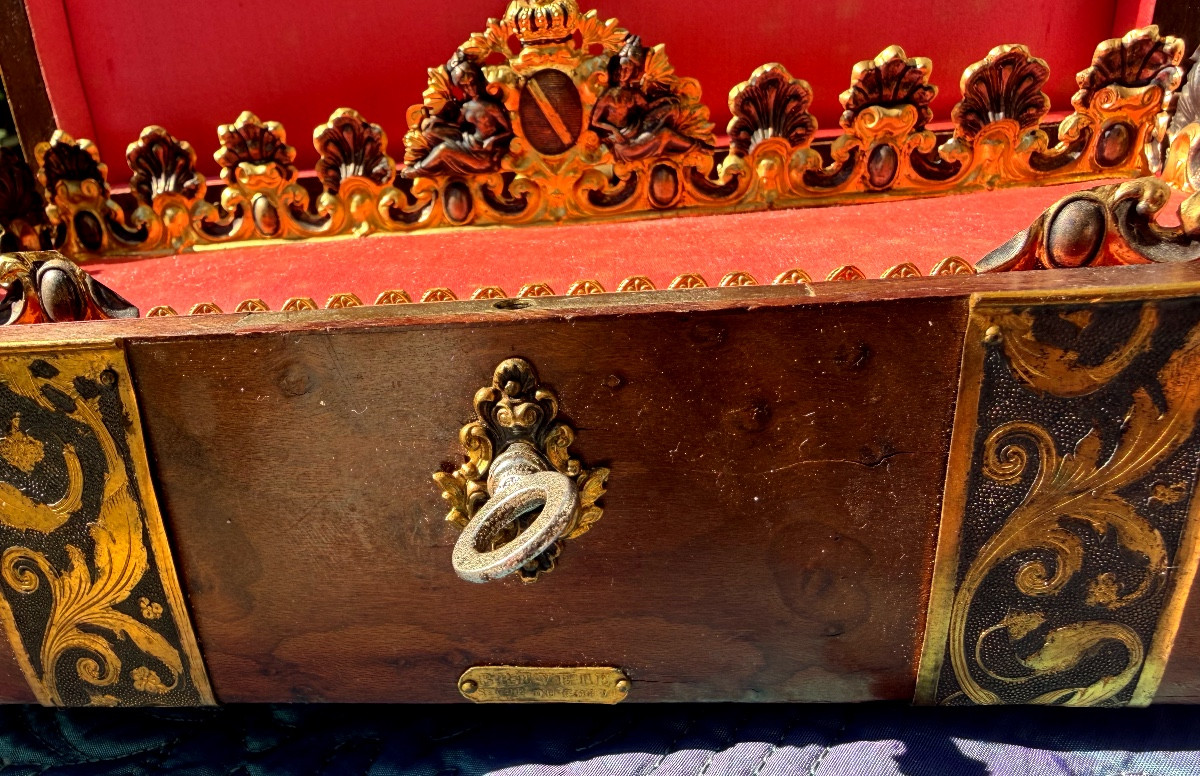 Beau coffret à bijoux a système de galerie telescopique orné de laiton découpé doré ciselé XIXè-photo-5