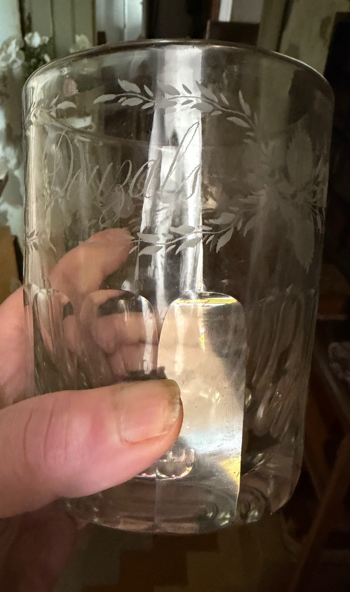 Important épais grand verre gravé  au cartouche fleuri : "Douzal" du XIXème , base facettée -photo-4