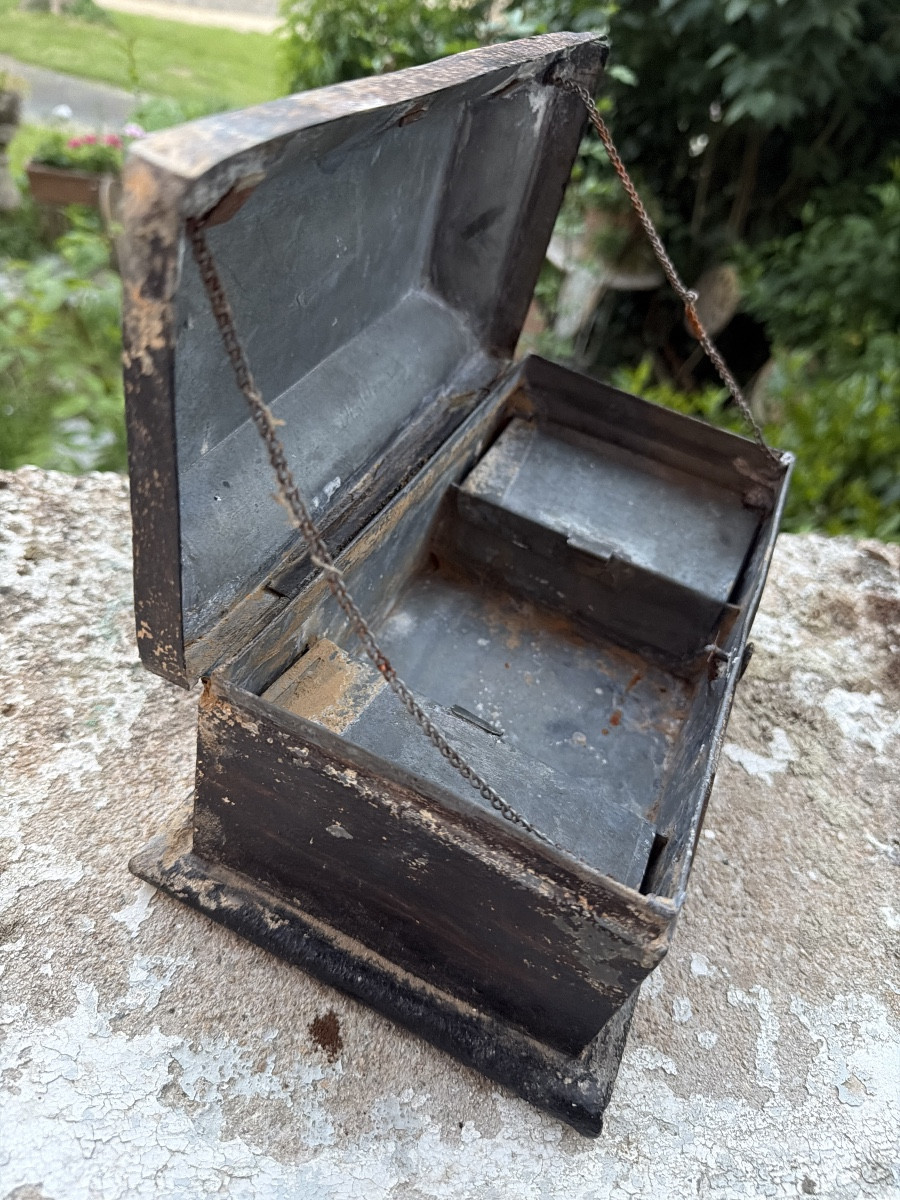 Curious Zinc Box With Compartmentalized Curved-edge Lid: Louis XVI, Patina Of Time-photo-8