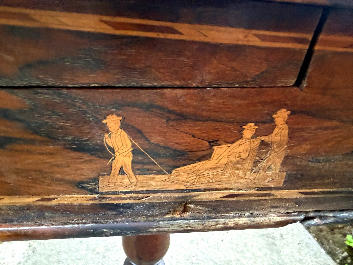 Guéridon en marquerie de Sorente (Italie) du tout début XIXème formant boite à jeux d'échecs-photo-5