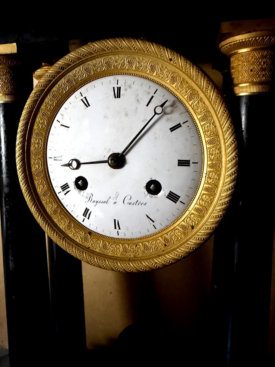 Sobre Pendule Portique marbre de Carrare noir d'époque Premier Empire colonnes & cadran émaillé-photo-4