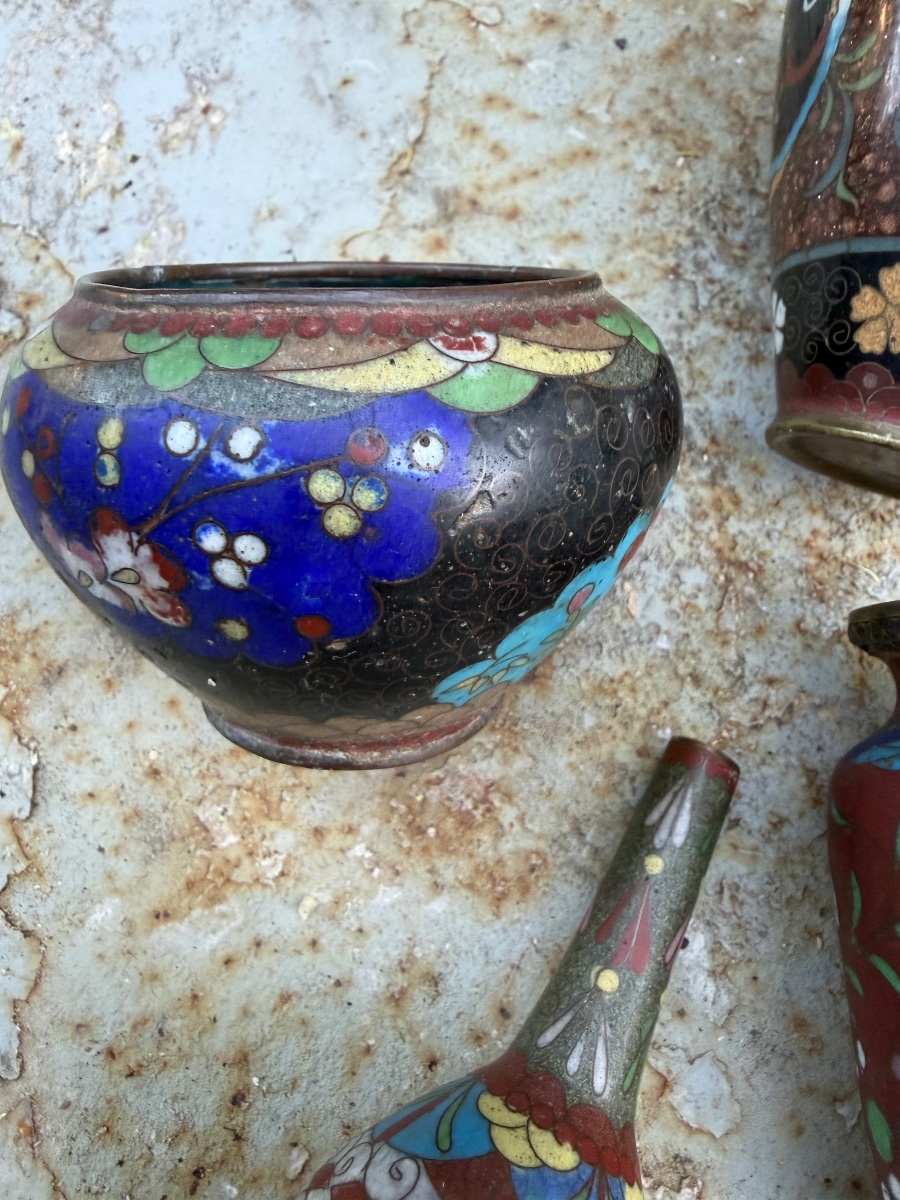 Collection de sept bronzes cloisonnés miniature Chinois du XIXème : vases , coupe et potiche -photo-3
