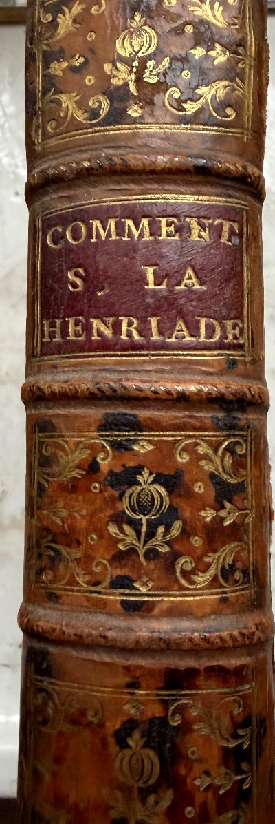 Bel exemplaire In 4. des "Commentaires sur la Henriade" de Voltaire  par Feu Mr de la Beaumelle-photo-2
