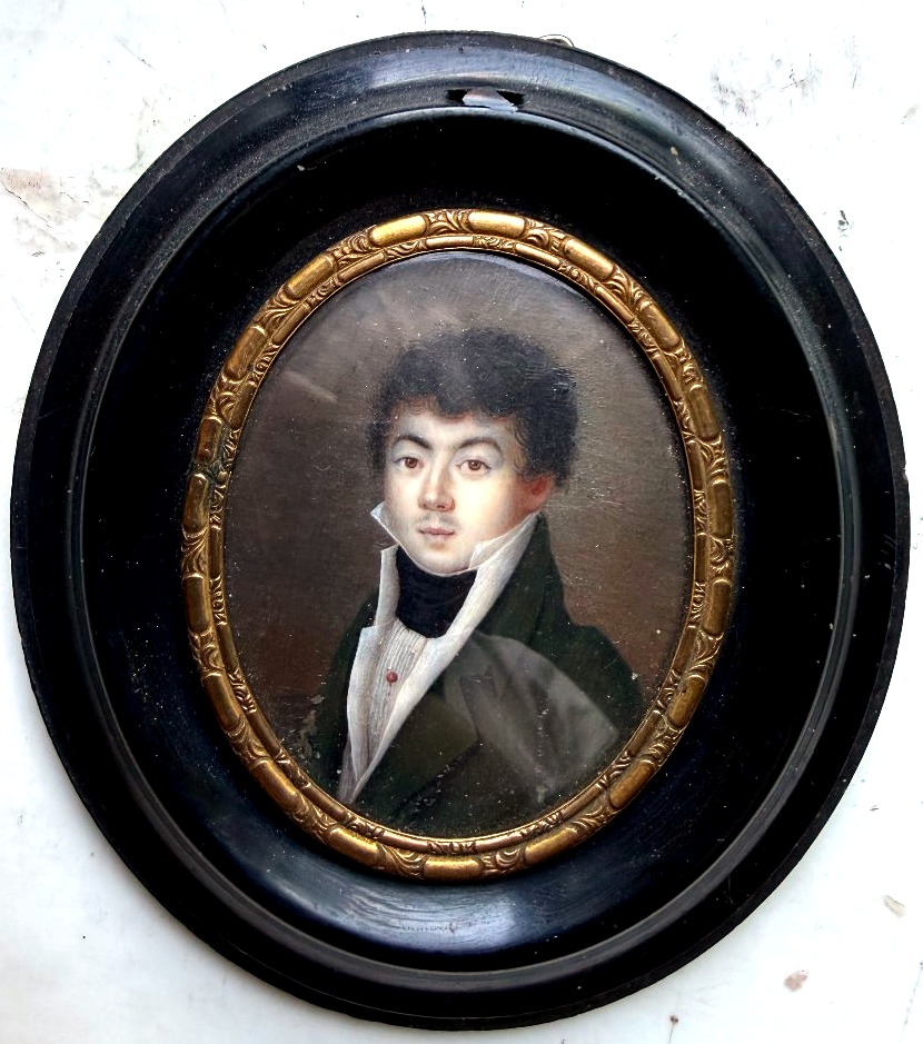 Charmant Portrait ovale, Jeune Homme d'époque Louis Philippe à la miniature sur ivoire encadré-photo-3