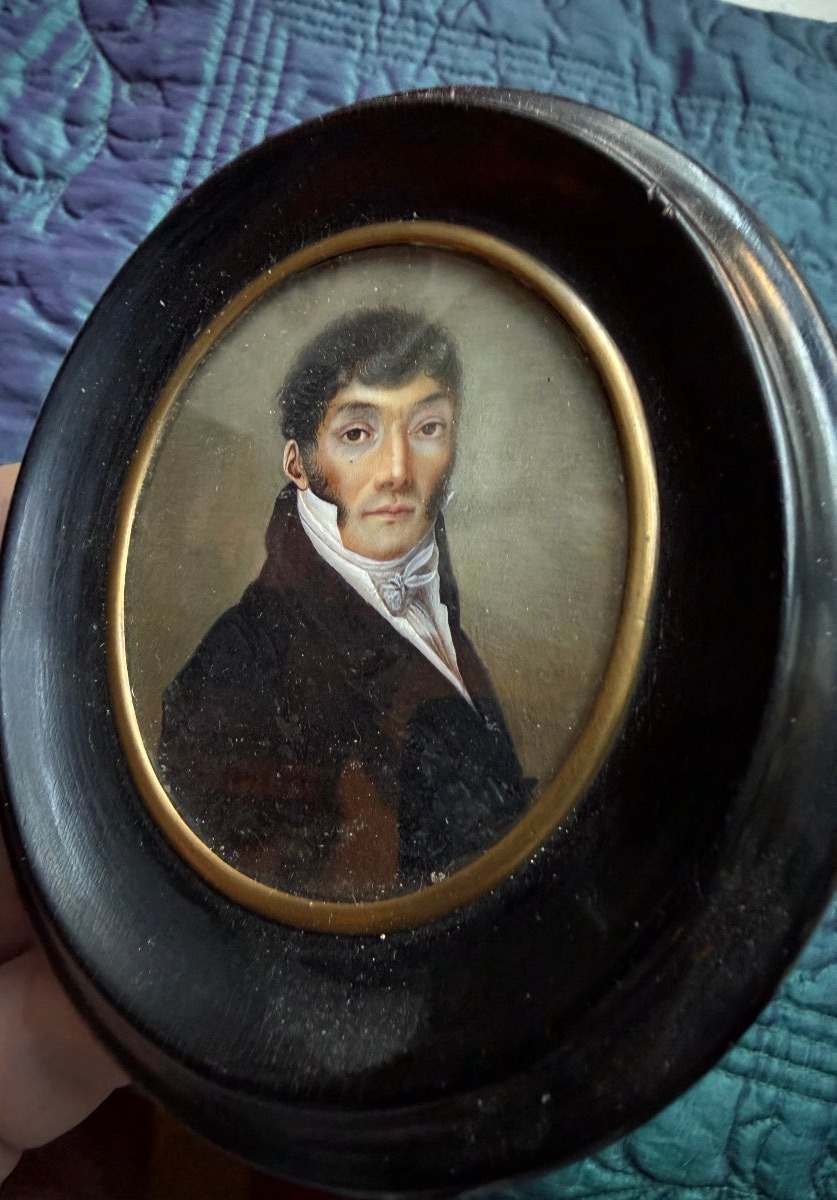 Portrait a la miniature sur ivoire ovale d'époque Louis Philippe d'un Homme  jeune de Qualité-photo-4