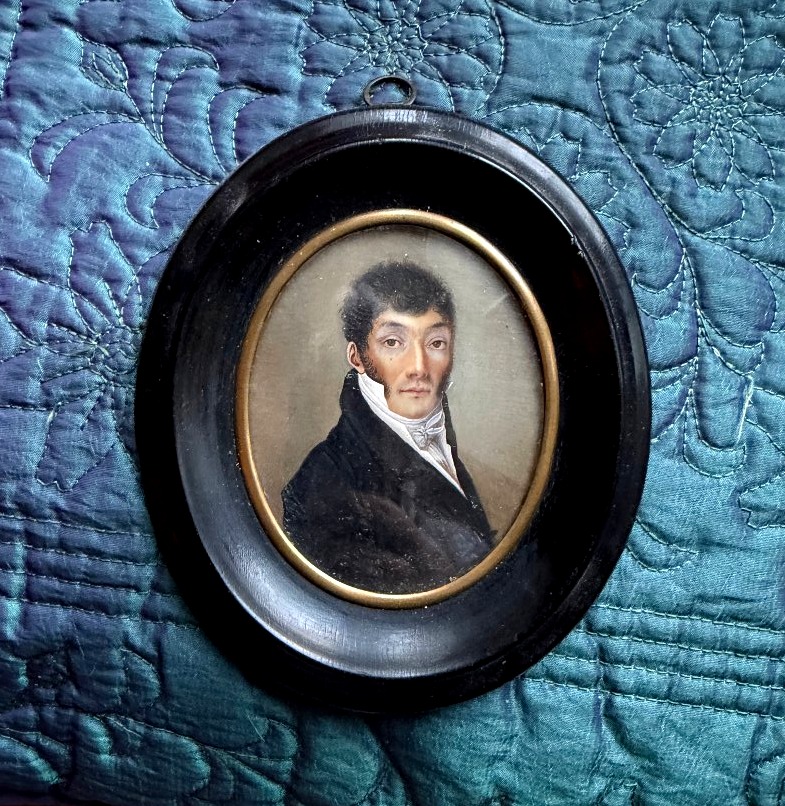 Portrait a la miniature sur ivoire ovale d'époque Louis Philippe d'un Homme  jeune de Qualité-photo-5