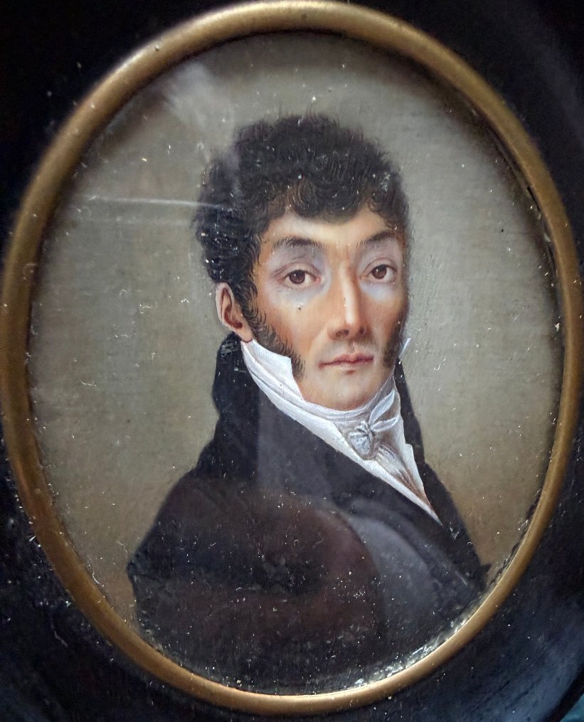 Portrait a la miniature sur ivoire ovale d'époque Louis Philippe d'un Homme  jeune de Qualité-photo-8