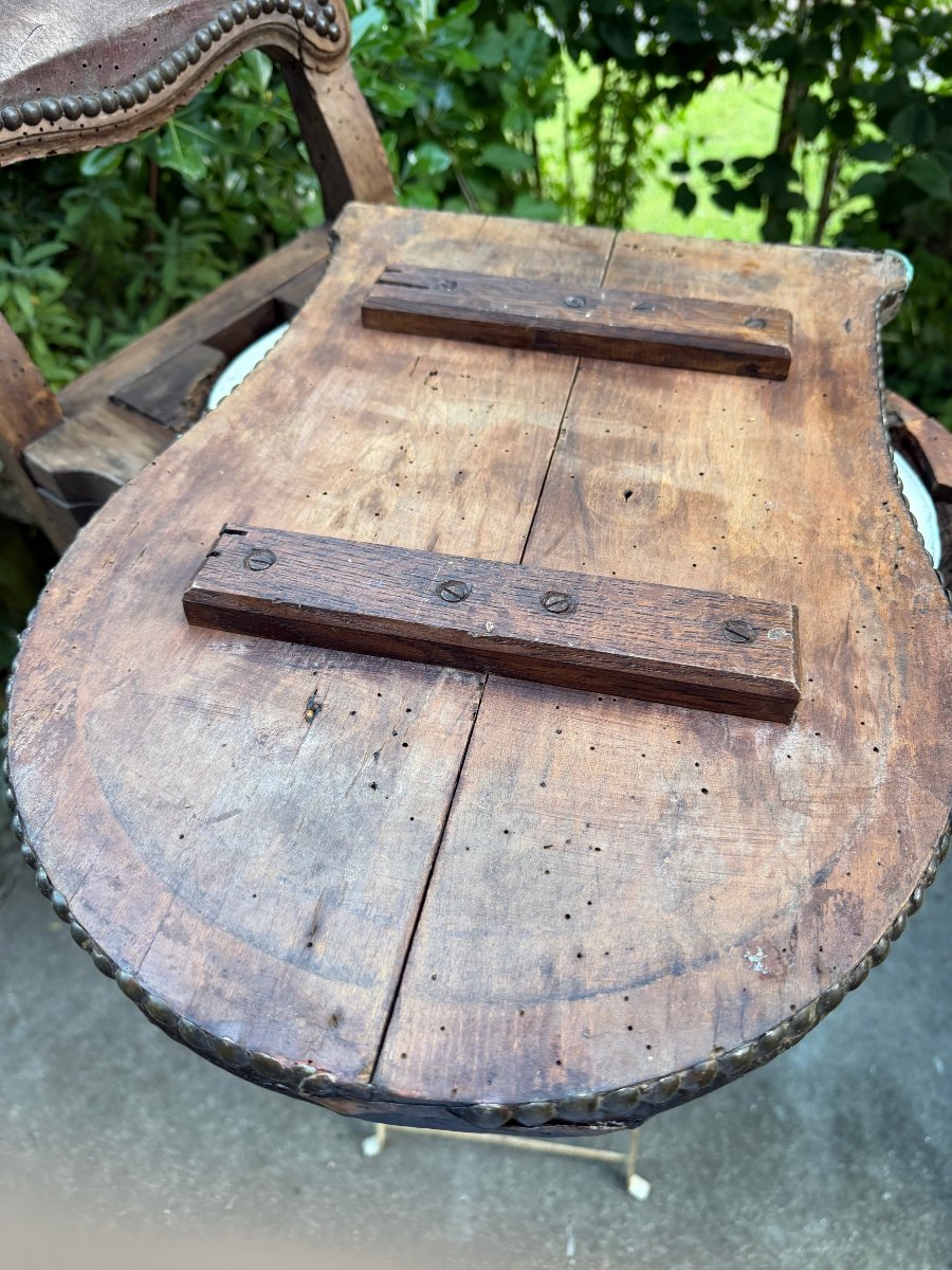 Eclectique siège de commodité d'époque Louis XV en bois fruitier dessus croute  cuir , bac zinc-photo-7