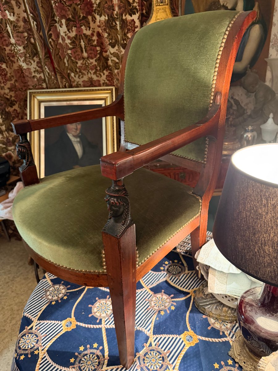 Beau fauteuil de bureau "Retour d'Egypte" accotoirs à têtes de sphinges pieds gaines velours -photo-6