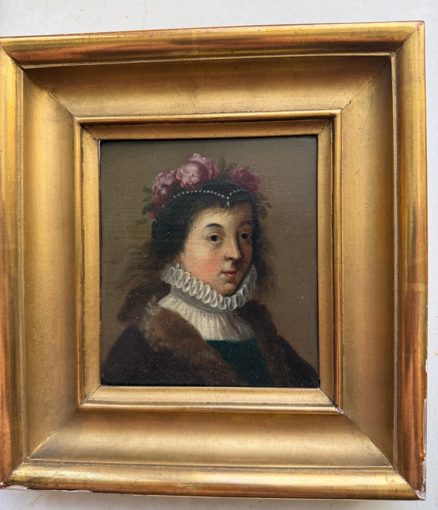 Framed Portrait Of A Court Lady With Flower-adorned, Beaded Hair And A 17th-century Ruff -photo-7