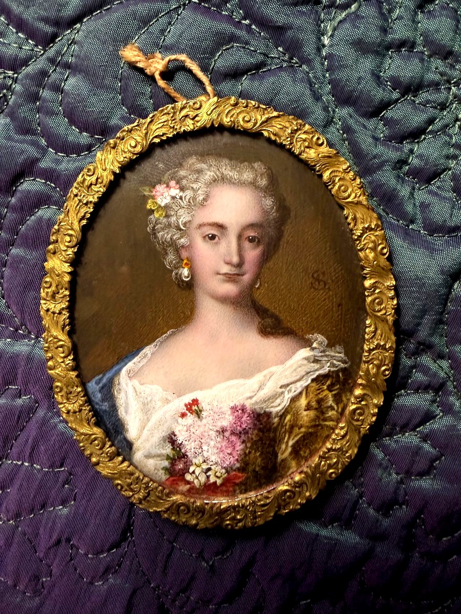 Beau et fin portrait a la miniature sur ivoire XVIIIème d'une Dame de qualité d'époque Louis XV-photo-2