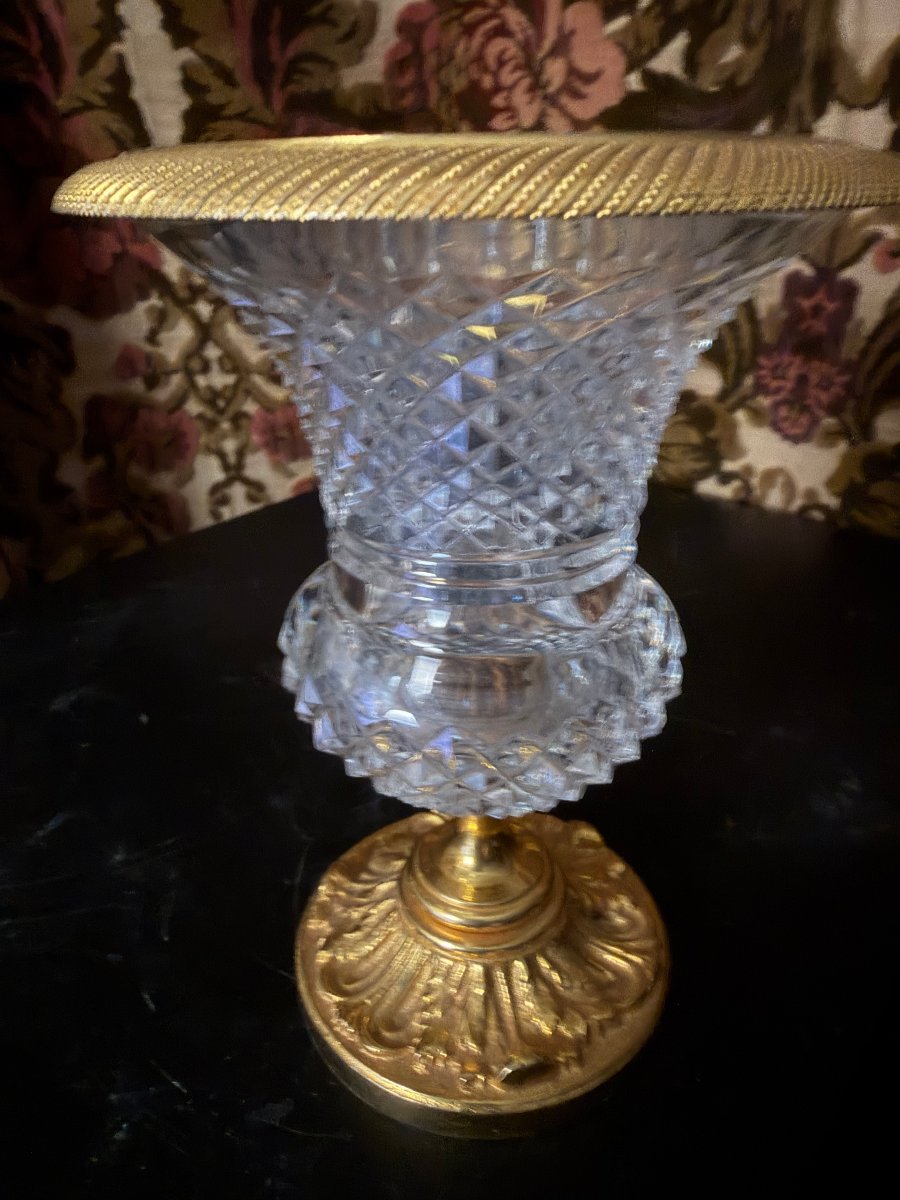  Beau Vase Médicis ,cristal taille ananas sur piedouche et col en bronze ciselé doré a l'or fin-photo-3