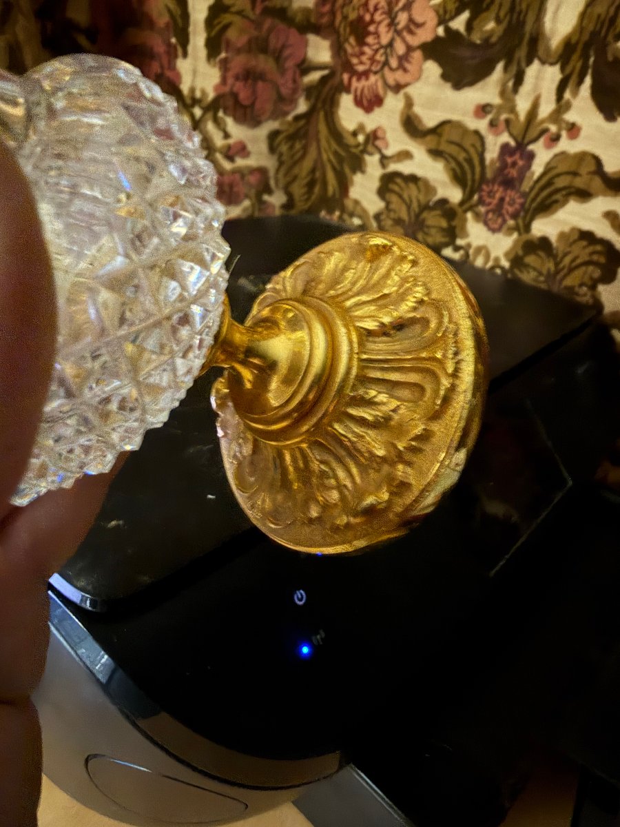  Beau Vase Médicis ,cristal taille ananas sur piedouche et col en bronze ciselé doré a l'or fin-photo-1