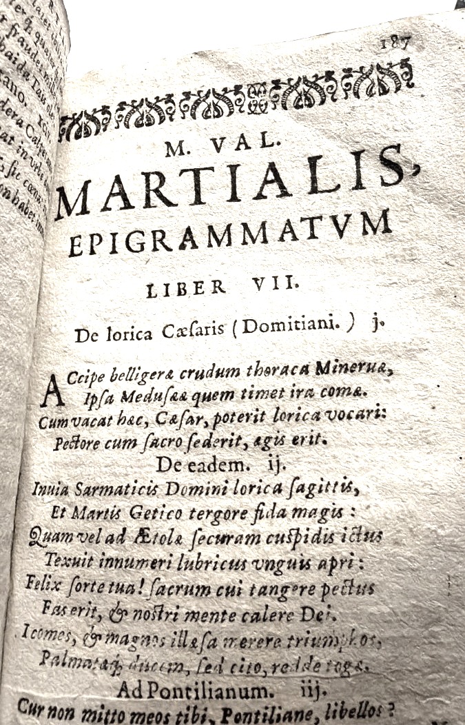 Beautiful Vellum, In-16 Format: "lugdvni" 1641. "m. Val Martialis Epigrammata" Formerly In The Petri Museum. Serriery.-photo-4