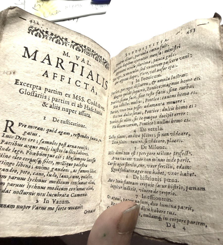 Beautiful Vellum, In-16 Format: "lugdvni" 1641. "m. Val Martialis Epigrammata" Formerly In The Petri Museum. Serriery.-photo-6