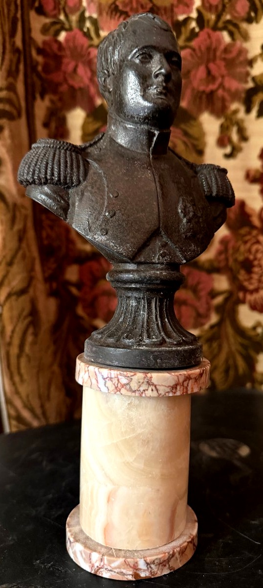 Beau  expressif buste en fonte patinée du Général Bonaparte & colonne en onyx et marbre XIX ème-photo-2
