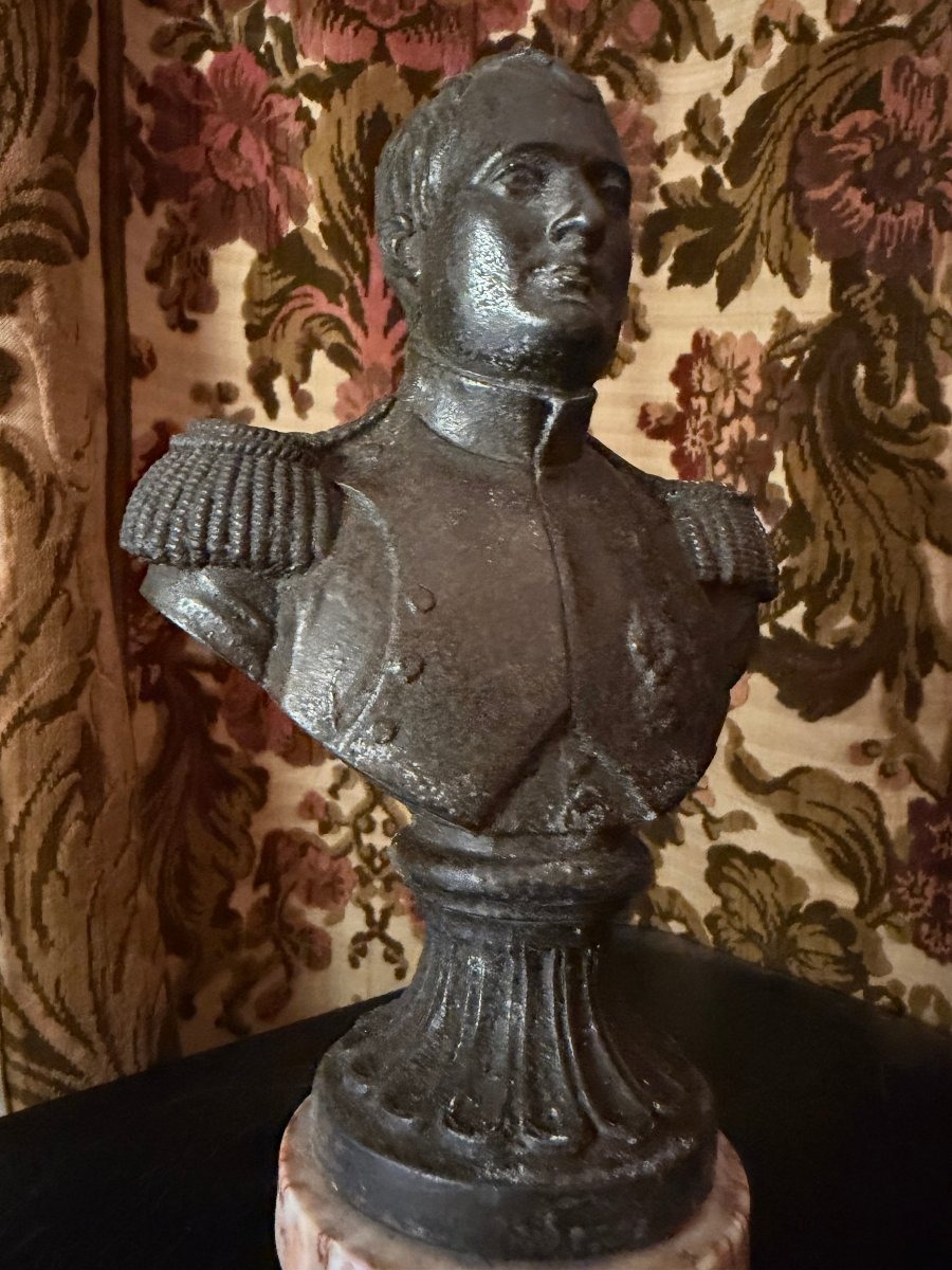 Beau  expressif buste en fonte patinée du Général Bonaparte & colonne en onyx et marbre XIX ème-photo-7