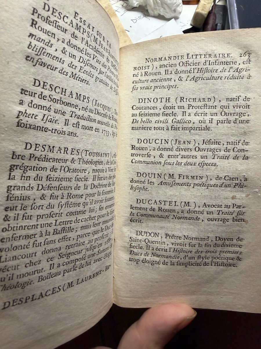 Histoire de la Ville de Rouen ; 2 Vol In 12 Vélin de 1775 , Bibloithèque du Marquis de Bailleul-photo-7