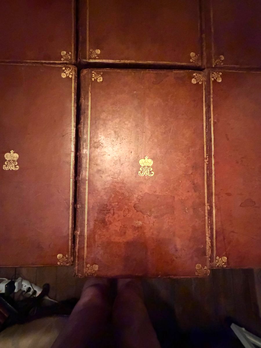 Unique exemplaire Gd In-folio , veau glacé du Grand Dictionnaire de Moréri au Chiffre "M-A" Imp-photo-8