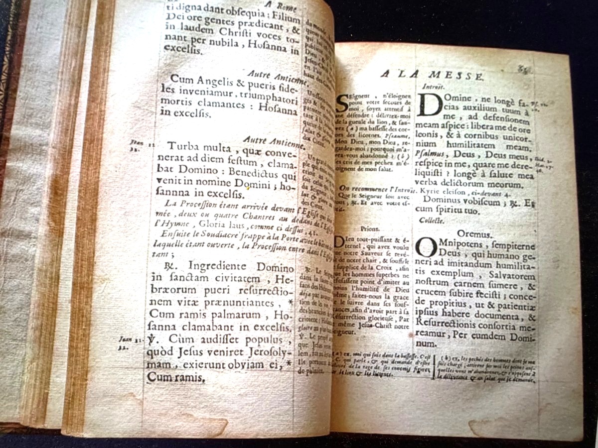 Exemplaire aux Armes de Louis  XIV , Semaine Sainte a la fanfare en maroquin , Vol.In_8 de 1715-photo-6