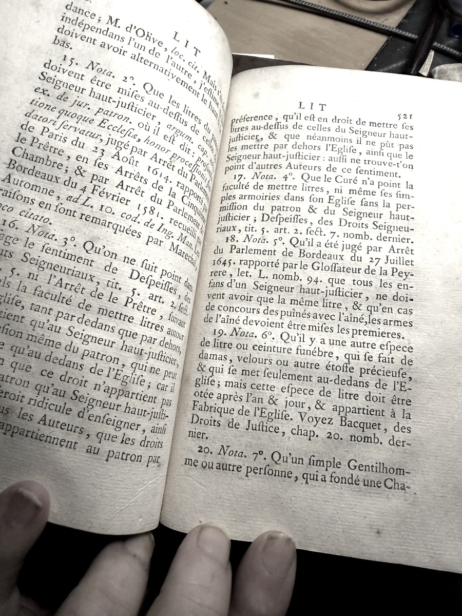 Dictionnaire des Fiefs et autres Droits Seigneuriaux , utiles et honorifiques. A Paris . 1757.-photo-8