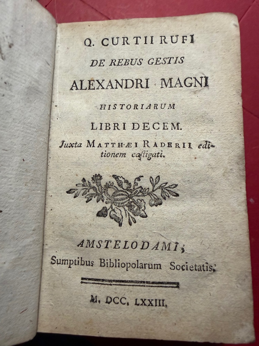 1 Vol In 16 en velin "Q. Curtii Rufi de Rebus Gestis Alexandri Magni" Historiarum .M; Raderii. -photo-2
