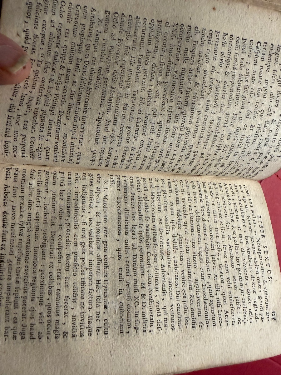 1 Vol In 16 en velin "Q. Curtii Rufi de Rebus Gestis Alexandri Magni" Historiarum .M; Raderii. -photo-5