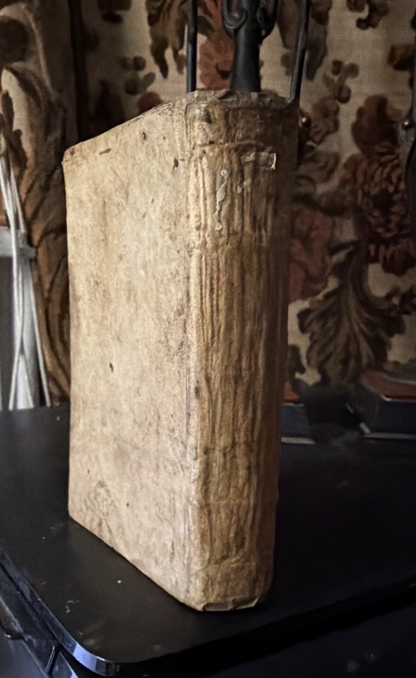 1 Vol In 16 en velin "Q. Curtii Rufi de Rebus Gestis Alexandri Magni" Historiarum .M; Raderii. 