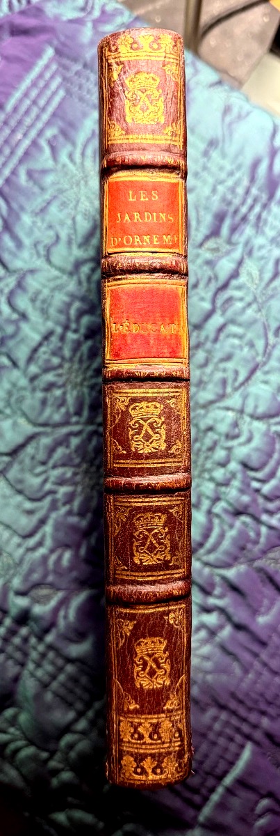 De la Bibliothèque du Roi Louis XVI "Les Jardins d'Ornemens" maroquin rouge frappé de ses Armes-photo-4