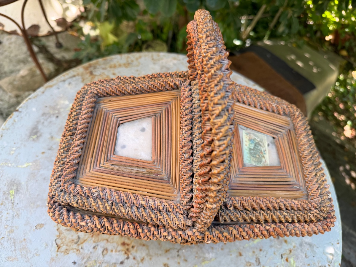 Rare And Beautiful Harvest Basket, Featuring Elegant And Delicate Wickerwork With Images Preserved Under Glass, 19th Century-photo-2