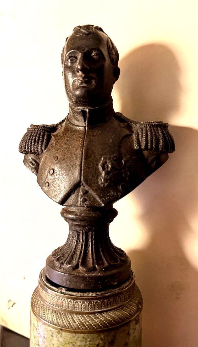 Buste fonte de fer début XIXème du" Général Buonaparte ",sur socle tambour étoilé en serpentine-photo-2