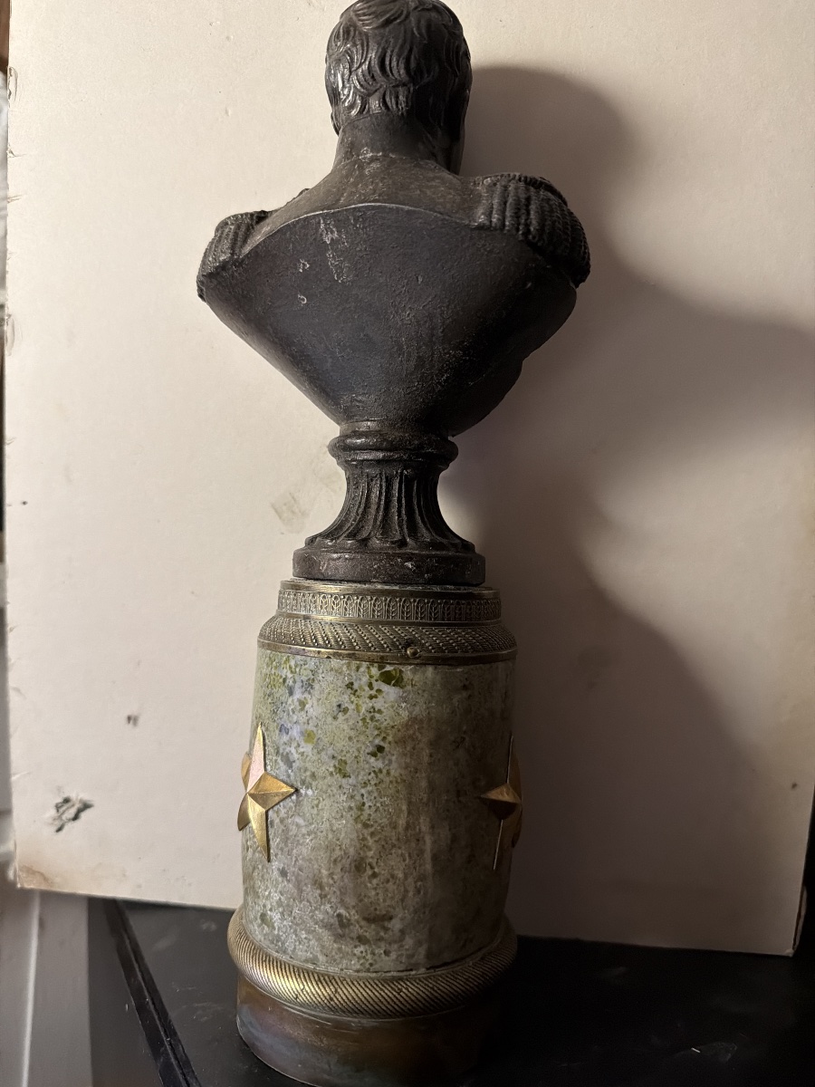 Buste fonte de fer début XIXème du" Général Buonaparte ",sur socle tambour étoilé en serpentine-photo-1