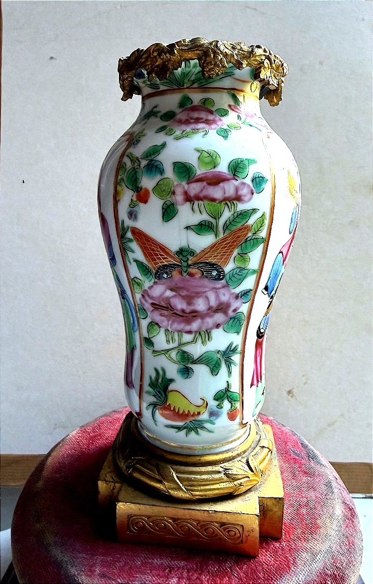 Joli  Vase Canton Famille Verte élégamment décoré monture bronzes dorés soignée ciselée N. III-photo-2