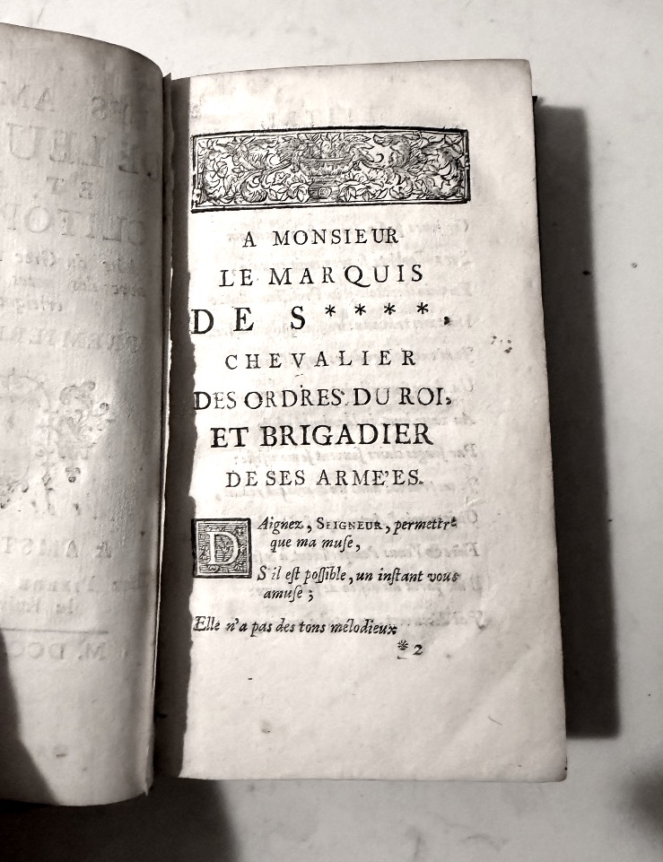  1 Vol. In 12 :"Les Amours de Leucippe et de Clitophon ," trad. du Grec . A  Amsterdam 1733-photo-1