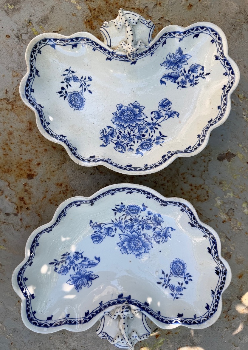 Belle paire de Ravier en faïence de Longwy collection "Chinois" émail blanc ,motif bleus XIXème-photo-2