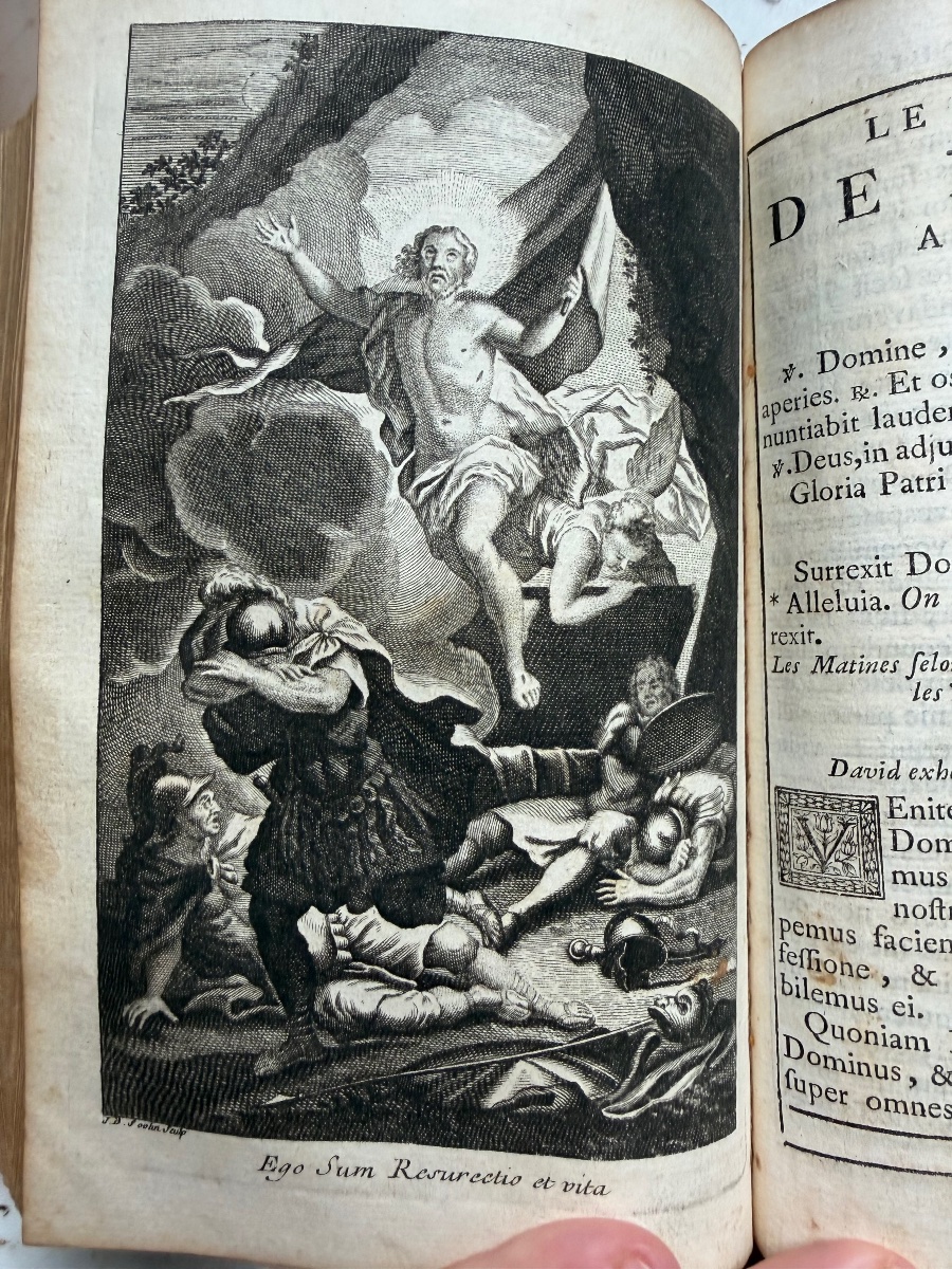 Aux Armes de la Maison de  "Marie Leczinska " Riche reliure en maroquin rouge à la Fanfare 1728-photo-3