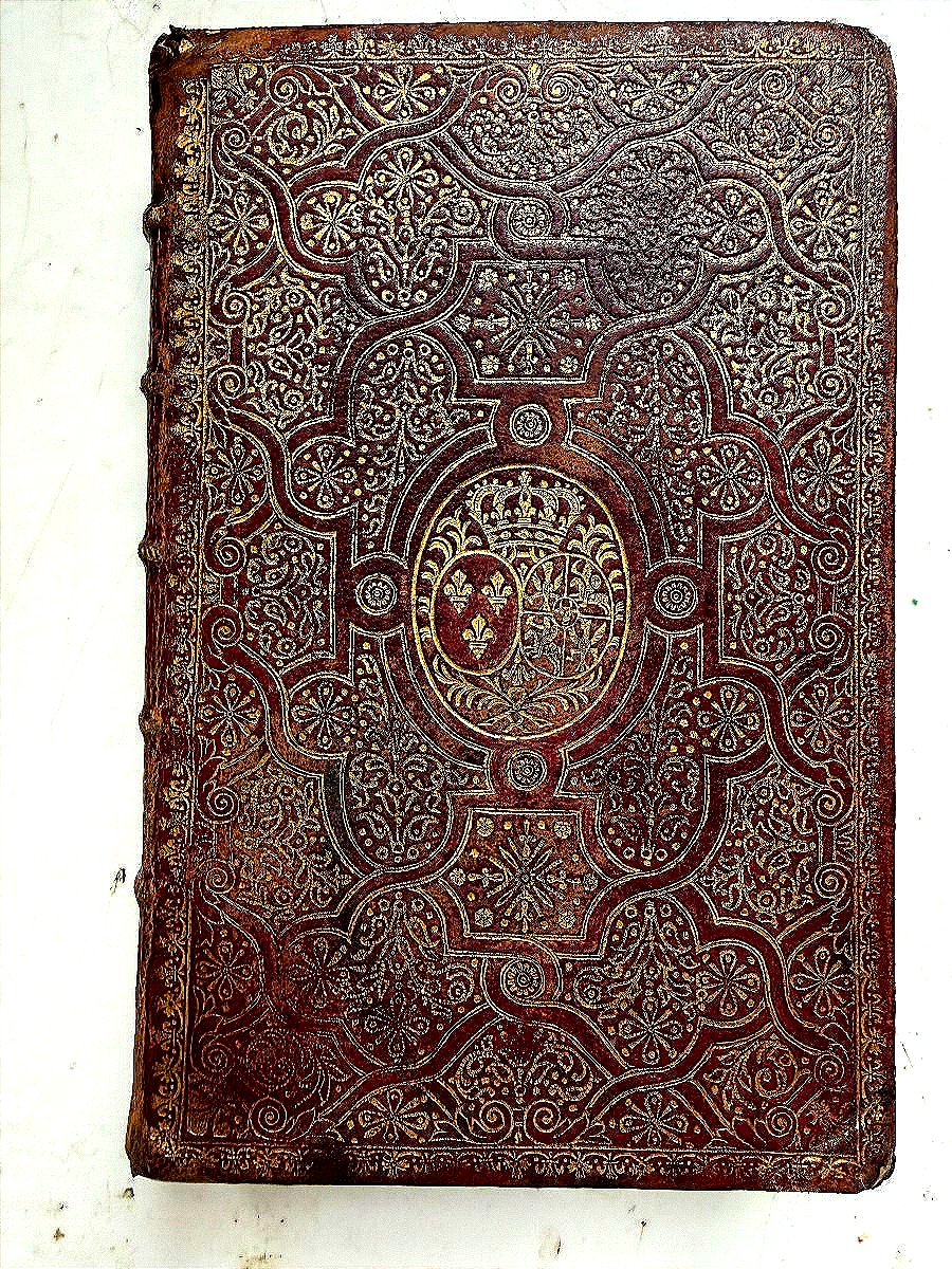 Aux Armes de la Maison de  "Marie Leczinska " Riche reliure en maroquin rouge à la Fanfare 1728-photo-5
