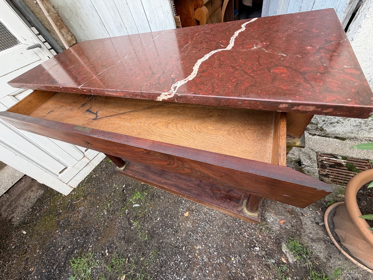 A Simple And Elegant First Empire Console Table In Mahogany Veneer With Column-style Legs And Cherry-red Marble-photo-3