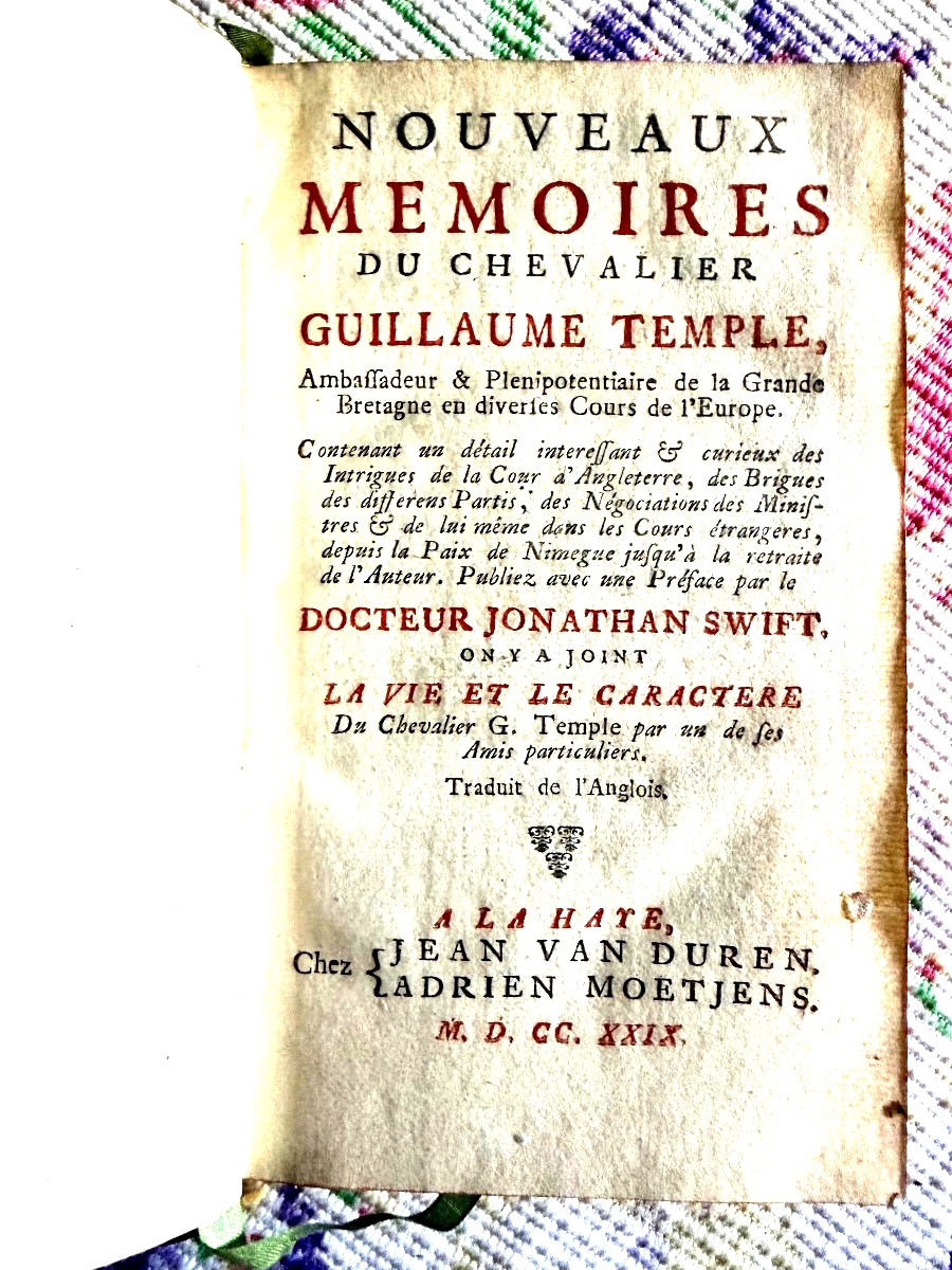De la Bibliothèque des Princes d'Arenberg "Nouveau Mémoires du Chevalier Guillaume Temple. 1729-photo-1