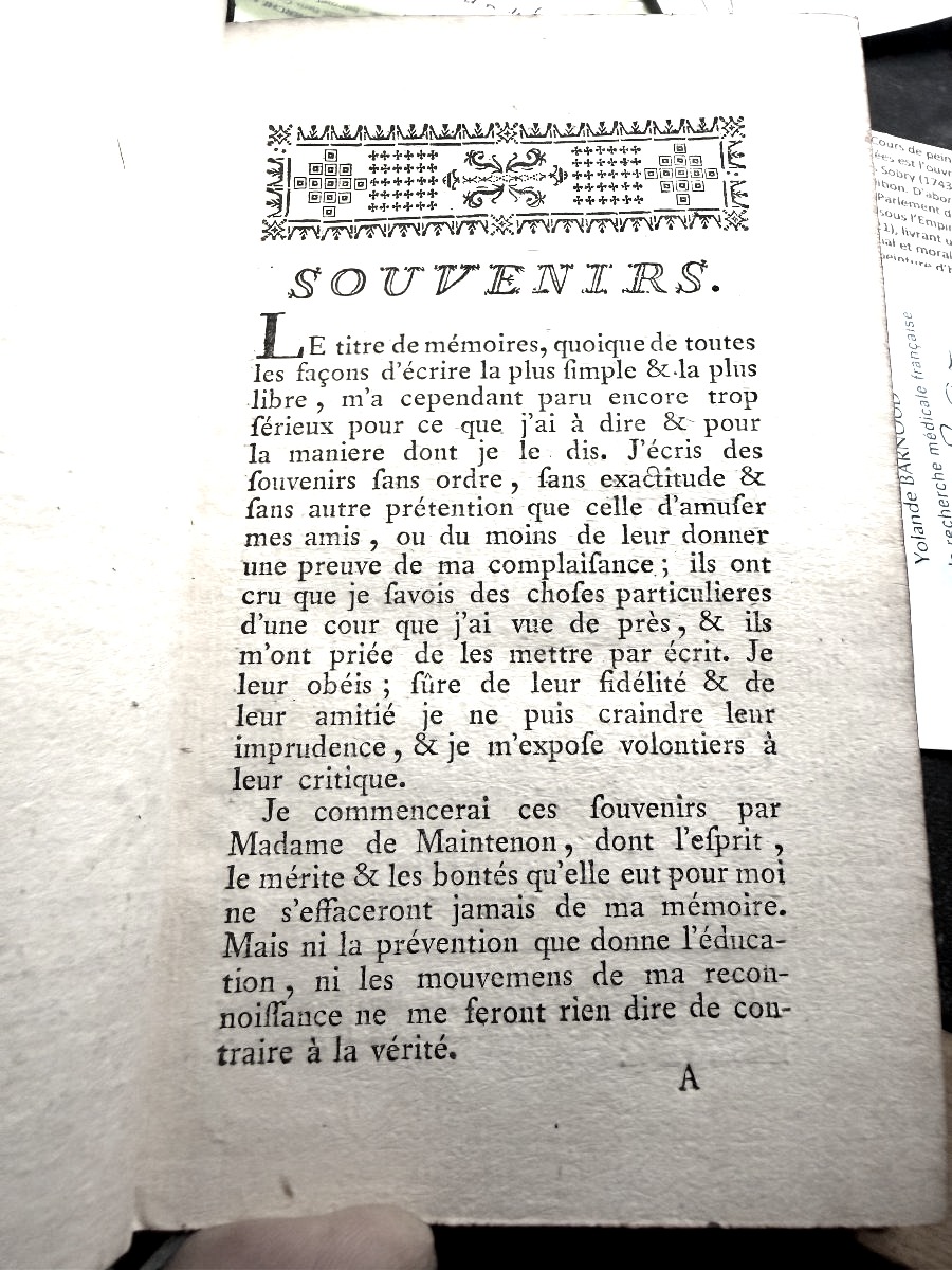 Souvenirs de Madame de Caylus , sur les Intrigues Amoureuses de la Cour,avec des notes Voltaire-photo-1