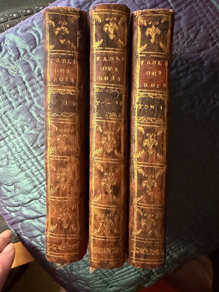 Aux Armes: 3 Vol.In 12 "Tablettes Historiques et Anecdotes des Rois de France depuis Pharamond"-photo-4