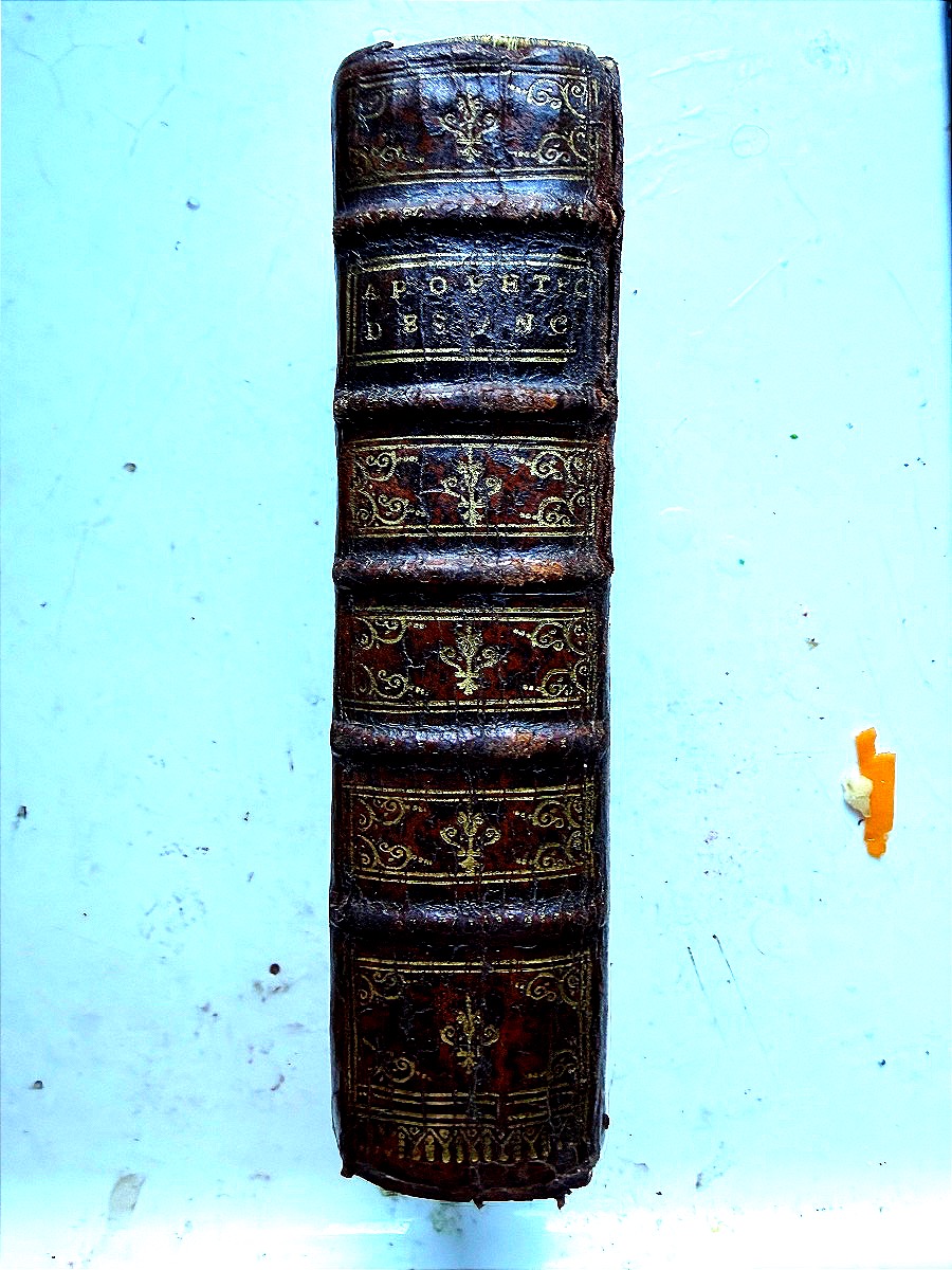 In 12  Armes des Montmorency-Fosseux (1731-1799) "Les Apohtegmes des Anciens" de N. Perrot 1664-photo-3
