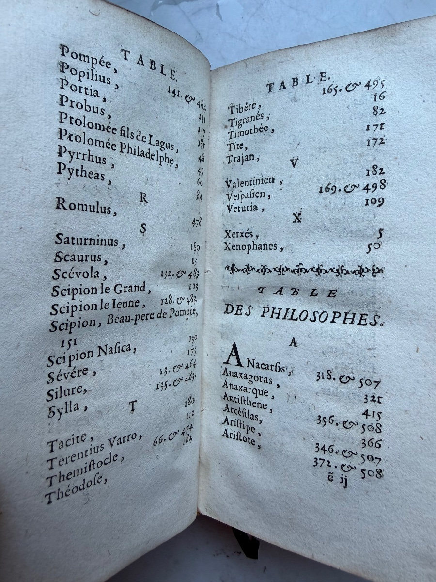 In 12  Armes des Montmorency-Fosseux (1731-1799) "Les Apohtegmes des Anciens" de N. Perrot 1664-photo-7