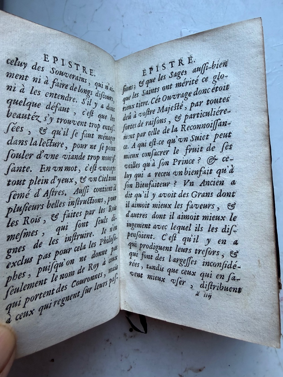 In 12  Armes des Montmorency-Fosseux (1731-1799) "Les Apohtegmes des Anciens" de N. Perrot 1664-photo-8