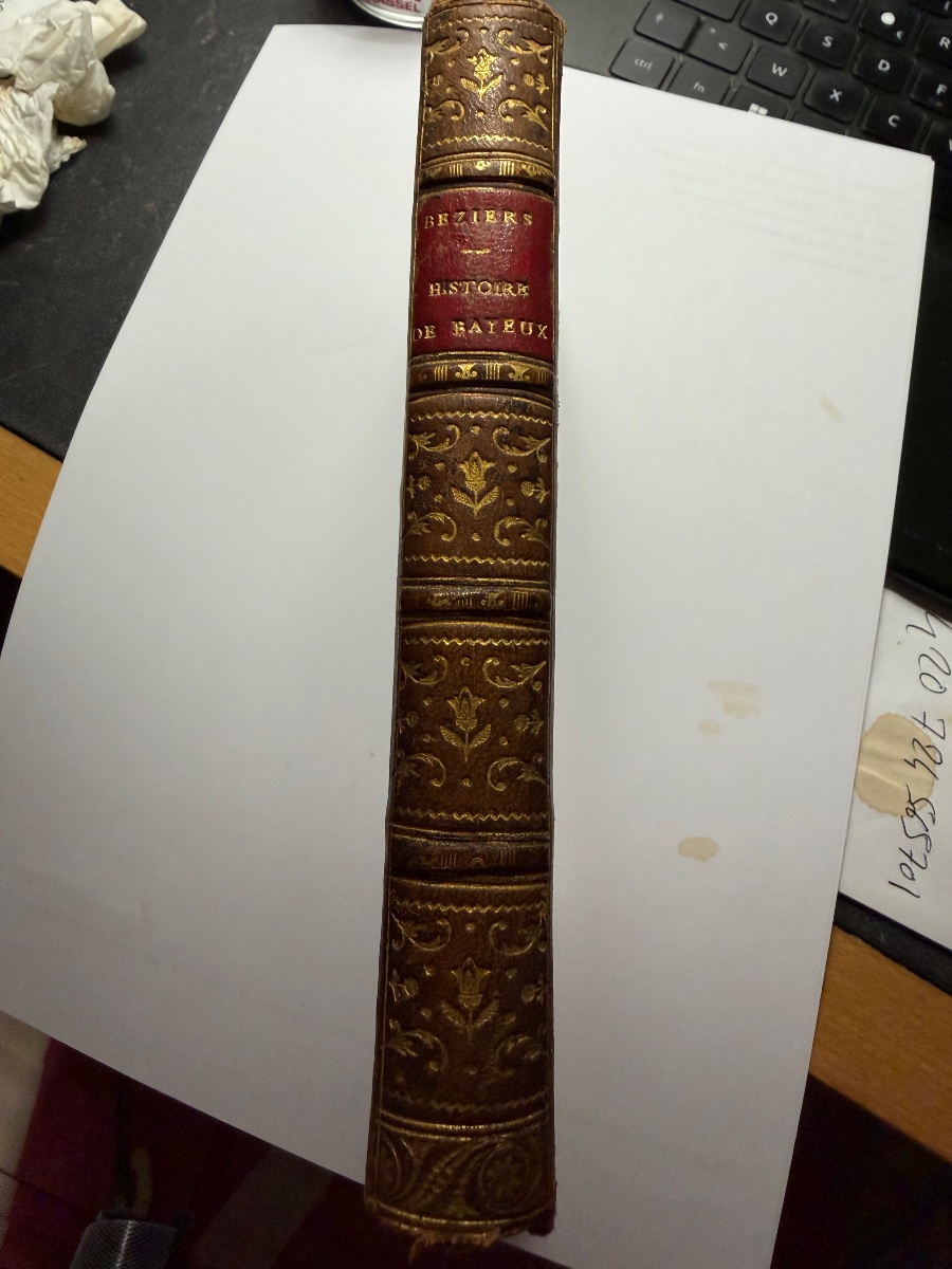 Bel et rare expl; de" l'Histoire de la Ville de Bayeux",  Avec un discours..Par M. Beziers 1773-photo-1