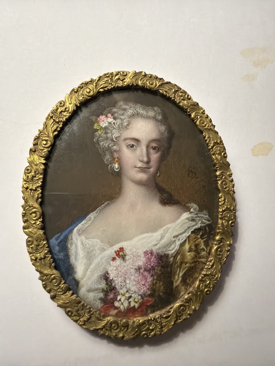 Beau portrait a la miniature  d'une Dame de Cour, ivoire encadré bronze ciselé ,époque Louis XV-photo-2