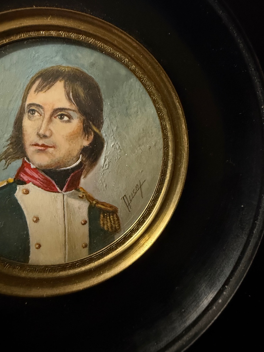  A Fine 19th-century Ivory Miniature, Beautifully Framed, Depicting The Young Officer Bonaparte, Signed By Ausay -photo-1